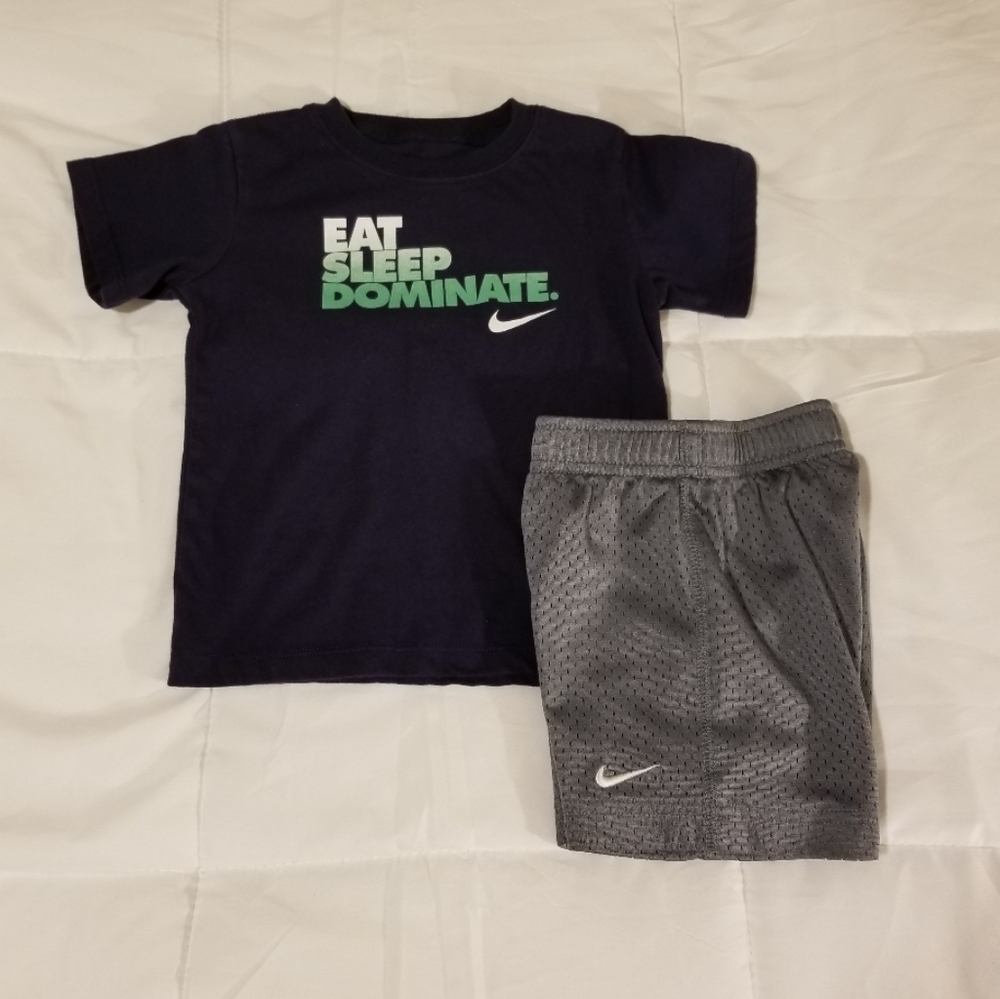 Nike Shorts & T-Shirt 24 Months - Picture 1 of 8